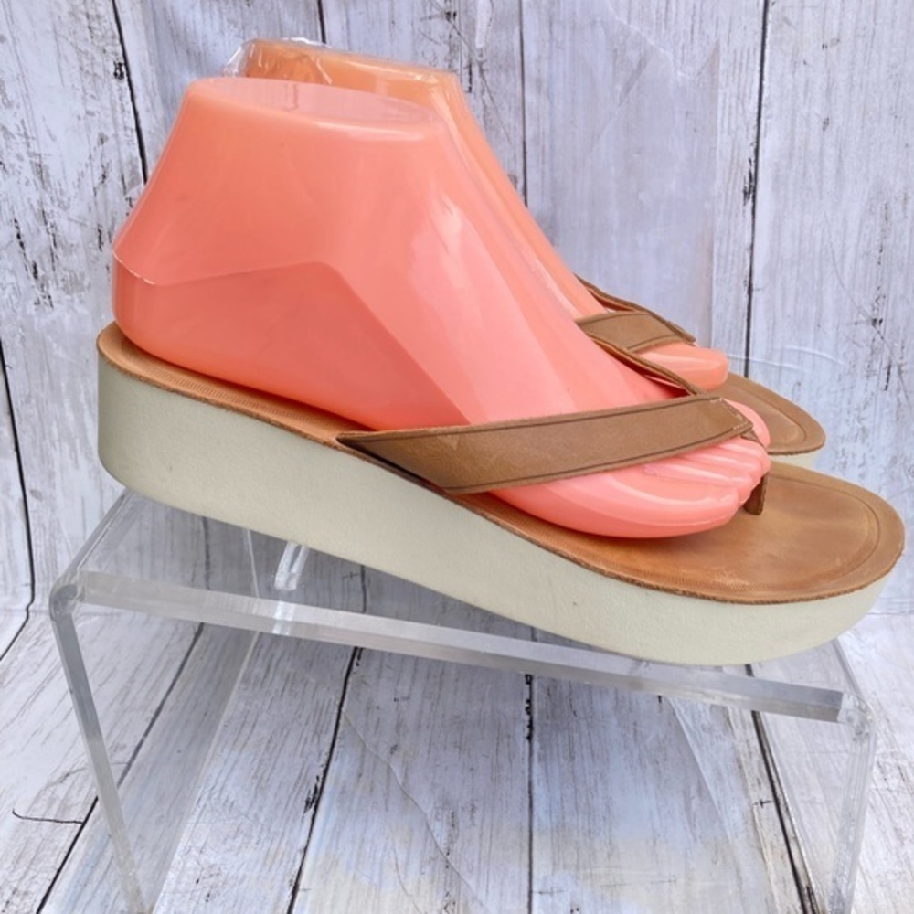OluKai Mala'e wedge sandals